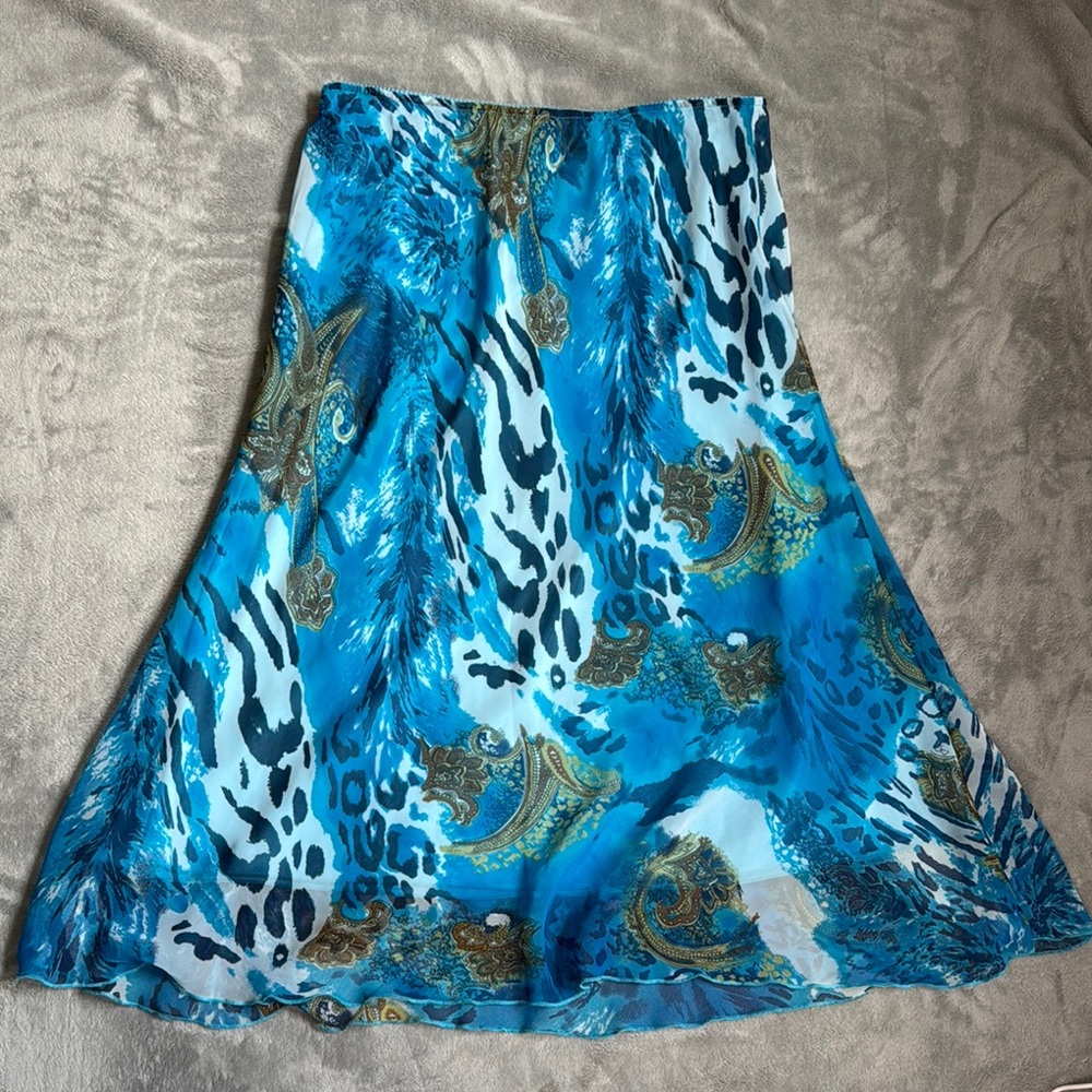 Blue Patterned Women's Skirt, size 16-18